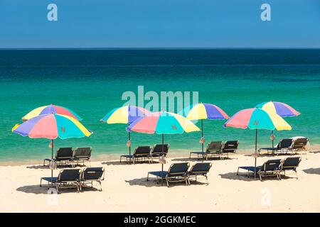 Plage de Surin, Phuket, mer d'ANDAM, Océan Indien, Thaïlande, Asie Banque D'Images