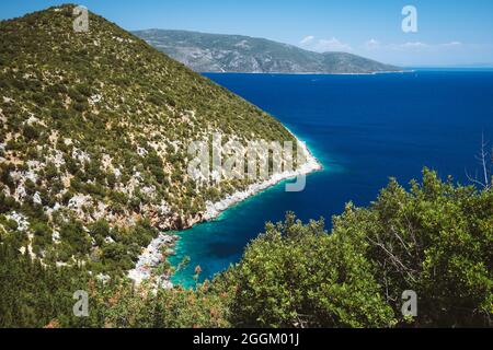 Petite baie près de la plage d'Antisamos, Sami, île de Kefalonia, Grèce, Banque D'Images