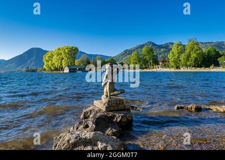 Promenade du lac à Bad Wiessee, Tegernsee, haute-Bavière, Bavière, Allemagne, Europe Banque D'Images