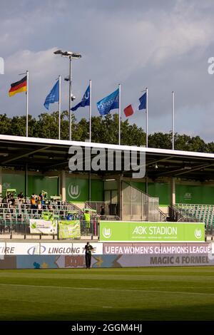 Wolfsburg, Allemagne. 1er septembre 2021. Avant le match de l’UEFA Women’s Champions League entre VfL Wolfsburg et Girondins de Bordeaux à AOK-Stadion le 01 septembre 2021 à Wolfsburg, Allemagne crédit: SPP Sport Press photo. /Alamy Live News Banque D'Images