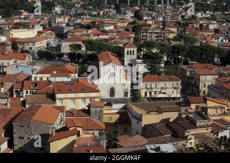 Vue panoramique sur la ville de Sora dans la province de Frosinone, Italie Banque D'Images