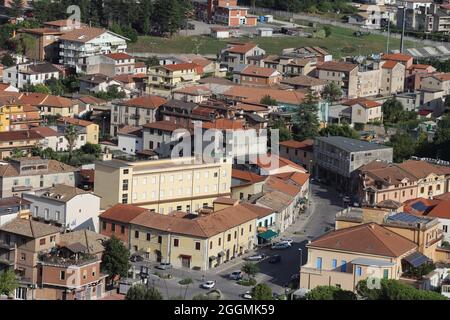 Vue panoramique sur la ville de Sora dans la province de Frosinone, Italie Banque D'Images