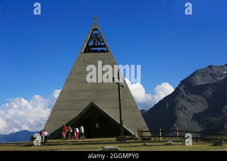 FRANCE. SAVOIE (73) ALPES FRANÇAISES. VALLÉE DE LA HAUTE MAURIENNE. LAC ARTIFICIEL DU MONT CENIS (1974M), ENTRE LA FRONTIÈRE FRANÇAISE ET ITALIENNE. CONSTRUIT EN 1967, LE Banque D'Images