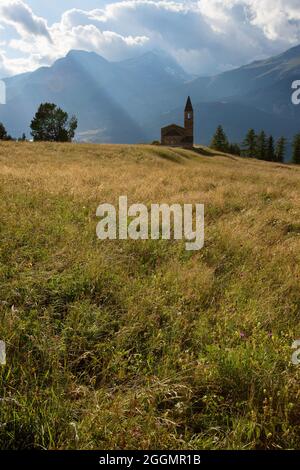 FRANCE. SAVOIE (73) ALPES FRANÇAISES. VALLÉE DE LA HAUTE MAURIENNE. RÉGION DE BRAMANS. CHAPELLE ST PIERRE D'EXTRAVACHE Banque D'Images