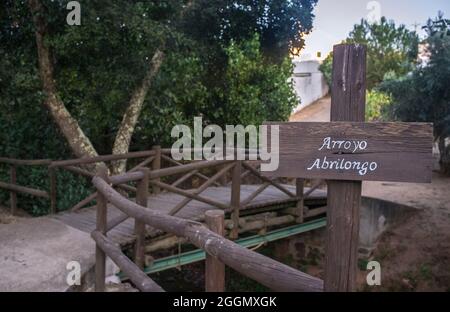 Le pont international le plus court au monde d'El Marco. Quartier de la Codosera, Estrémadure, Espagne Banque D'Images