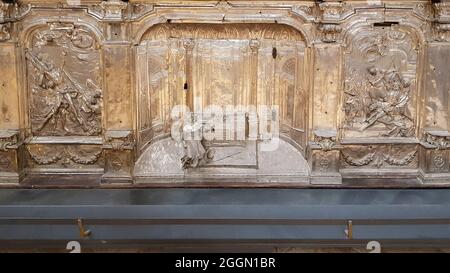 Scènes religieuses sculptées sur un autel, cathédrale Saint-André, côte amalfitaine, Italie Banque D'Images