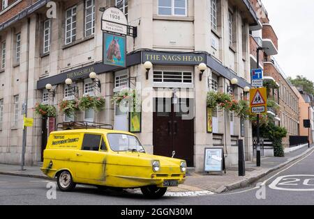 UTILISATION ÉDITORIALE SEULEMENT Une récréation à Londres de la Nag Head pub de seulement Fools et chevaux qui ouvre au public les 2, 3 et 4 septembre, dans le cadre de la chaîne de télévision Gold célébration du 40ème anniversaire du spectacle. Date de publication : jeudi 2 septembre 2021. Banque D'Images