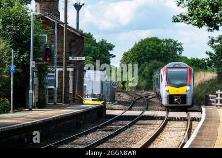 Train de voyageurs GreaterAnglia sur l'embranchement East Suffolk entre Ipswich et Lowestoft, Westerfield, Angleterre. Banque D'Images