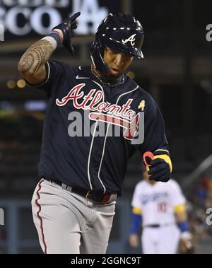 Eddie Rosario d'Atlanta Braves arrondit les bases après avoir frappé un homer à deux tours au large de Brusdar Graterol, le pichet de secours des Dodgers de Los Angeles, dans le septième repas au Dodger Stadium de Los Angeles le mercredi 1er septembre 2021. Photo de Jim Ruymen/UPI Banque D'Images