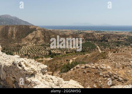 Vues panoramiques sur la campagne environnante depuis le château d'Antimachia à Kos, île du Dodécanèse, Grèce Banque D'Images