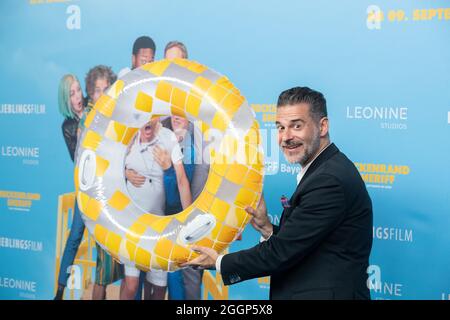 Richard Horatio Rick Kavanian BEI der Premiere des Kinofilm Beckenrand Sherifff am 1. Septembre 2021 im Münchner Arri Kino. * Richard Horatio Rick Kavanan à la première du film Beckenrand Sheriff ( Pool Edge Sheriff ) le 1er septembre 2021 dans le cinéma Arri à Munich, Allemagne. (Photo par Alexander Pohl/Sipa USA) crédit: SIPA USA/Alay Live News Banque D'Images