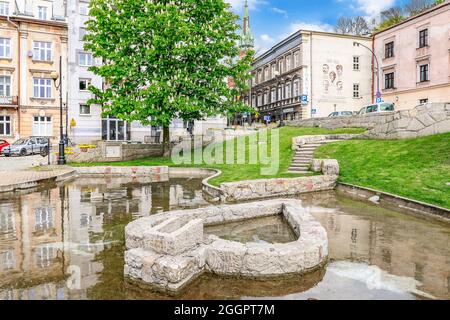 La place de l'indépendance dans le quartier de Podgorze à Cracovie, en Pologne. Banque D'Images