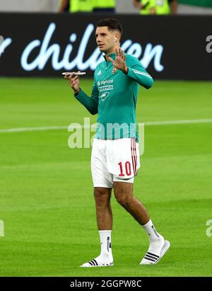 Dominik Szoboszlai, en Hongrie, marche sur le terrain avant le match de qualification de la coupe du monde de la FIFA 2022 à l'arène de Puskas, en Hongrie. Date de la photo : jeudi 2 septembre 2021. Banque D'Images