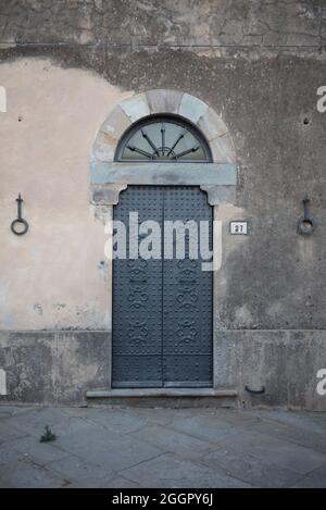 Porte de Populonia. Banque D'Images