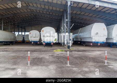 KOUROU, GUYANE FRANÇAISE - 4 AOÛT 2015 : segments de roquettes Soyouz au complexe de lancement de Soyouz au Centre Spatial Guyanais (Centre spatial de la Guyane) à Kourou, Banque D'Images