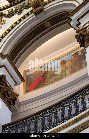 Peintures murales décorant la rotonde de Heinen's Grocery Store l'ancien Cleveland Trust Company Building dans le centre-ville de Cleveland.Ohio.USA Banque D'Images