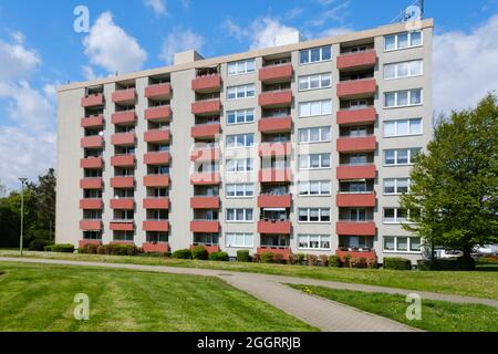 Maison multi-famille, Hagen, région de la Ruhr, Rhénanie-du-Nord-Westphalie, Allemagne, Europe Banque D'Images