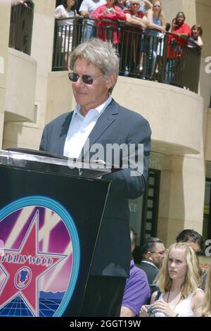 Harrison Ford 05/30/03 cérémonie de la Marche de la renommée de Harrison Ford au 6801 Hollywood Blvd, Hollywood photo de Kazumi Nakamoto/HNW/PictureLux - référence du dossier # 34202-0097HNWPLX Banque D'Images