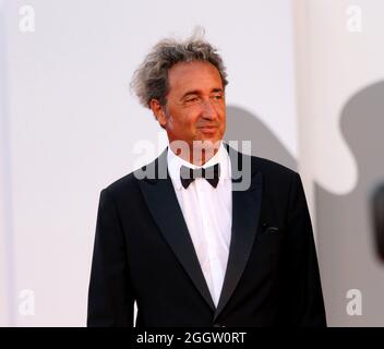 Italie, Lido di Venezia, 2 septembre 2021 : le réalisateur Paolo Sorrentino assiste au tapis rouge du film "la main de Dieu" lors du 78e Festival International du film de Venise, le 02 septembre 2021 à Venise, Italie. Photo © Ottavia Da Re/Sintesi/Alay Live News Banque D'Images