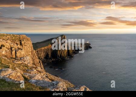 phare de neist point isle of sky au coucher du soleil Banque D'Images