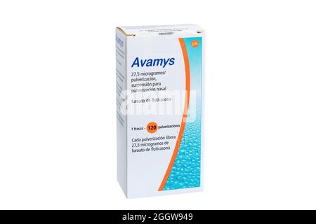 Huelva, Espagne - 28 août 2021 : boîte espagnole de furoate de fluticasone de marque Avamys. Il s'agit d'un spray nasal stéroïdien pour les symptômes du rhume causés par les allergi Banque D'Images