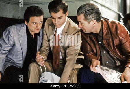 GOODFELLAS 1990 Warner Bros, film avec de gauche: Joe Pesci, Ray Liotta, Robert de Niro Banque D'Images