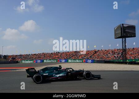 Zandvoort, pays-Bas. 03ème septembre 2021. Motorsport: Championnat du monde de Formule 1, avant le Grand Prix néerlandais, 1ère pratique libre. Sebastian Vettel d'Allemagne de l'Aston Martin Cognizant Formula One Team sur la piste de Zandvoort. La course du Grand Prix des pays-Bas aura lieu le 05/09/2021. Credit: Hasan Bratic/dpa/Alay Live News Banque D'Images