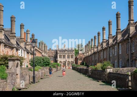 Vicar's Close Wells, vue en été de Vicar's Close - l'exemple le plus complet d'un quartier médiéval en Angleterre, Wells, Somerset, Royaume-Uni Banque D'Images