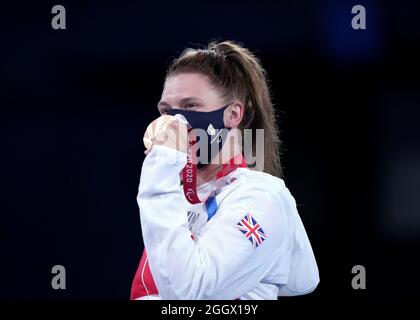 La Jordanne Whiley, en Grande-Bretagne, célèbre le bronze dans le tennis féminin au parc de tennis Ariake au cours du dixième jour des Jeux paralympiques de Tokyo 2020 au Japon. Date de la photo : vendredi 3 septembre 2021. Banque D'Images