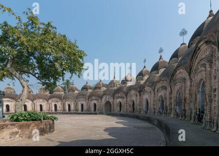 Image panoramique de 108 temples Shiva de Kalna, Burdwan, Bengale occidental. Un total de 108 temples de Lord Shiva (un Dieu hindou). Patrimoine de l'UNESCO. Banque D'Images