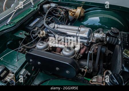 Le TR4 (Triumph Roadster 4) était une voiture de tourisme produite par Triumph de 1961 à 1965. Le moteur du TR4 a été installé à l'avant. La traction wa Banque D'Images