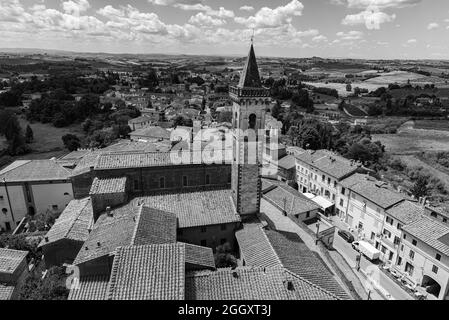 Vinci est une ville italienne de 14 615 habitants dans la ville métropolitaine de Florence, en Toscane. Il est connu pour avoir été le lieu d'origine de Leona Banque D'Images