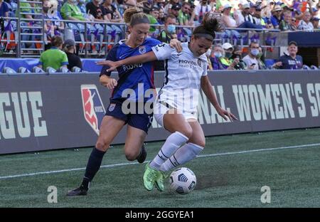 Marta (10 Orlando Pride) Kristen McNabb (19 OL Reign) during the National  Womens Soccer League game between OL Reign v Orlando Pride at Cheney  Stadium in Tacoma, Washington Credit: SPP Sport Press