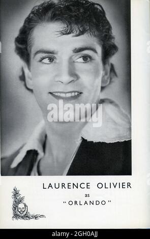 LAURENCE OLIVIER comme Orlando dans COMME VOUS L'AIMEZ 1936 réalisateur / producteur PAUL CZINNER jouer William Shakespeare traitement J.M. Barrie Music William Walton cinématographie Harold Rosson réalisateur David Lean costume design John Armstrong et Joe Strassner caméraman Jack Cardiff chorégraphe Ninette de Valois Inter - Allied film Producers Ltd. / 20ième siècle Fox film Company Banque D'Images