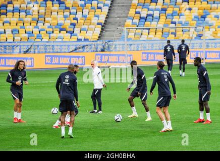 Kiev, Ukraine. 03ème septembre 2021. Les joueurs français participent à une séance d'entraînement avant le match de football qualification du groupe D de la coupe du monde de la FIFA, Qatar 2022 entre l'Ukraine et la France au stade Olimpiyskiy de Kiev. Crédit : SOPA Images Limited/Alamy Live News Banque D'Images