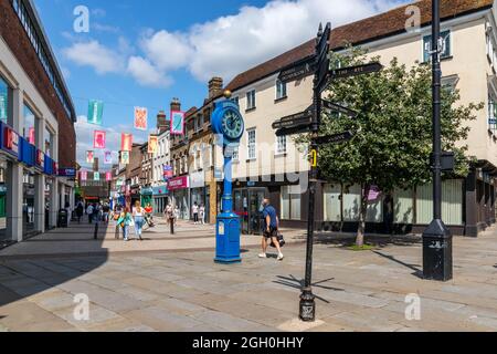 The Millenium Clock, High Wycombe High Street, Buckinghamshire, Angleterre, Royaume-Uni Banque D'Images