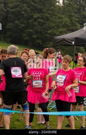 Brentwood, Royaume-Uni. 04e septembre 2021. Brentwood Essex, 4 septembre 2021 cancer Research UK Run for Life course 10K au parc du comté de Weald Brentwood Essex crédit: Ian Davidson/Alay Live News Banque D'Images