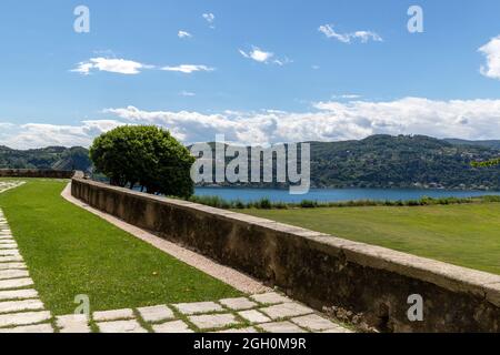 Angera, Italie. 05e juin 2020. Rocca di Angera, Lago Maggiore, Varese, Italie crédit: Agence de photo indépendante/Alamy Live News Banque D'Images