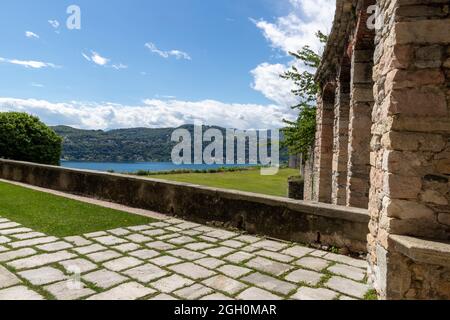 Angera, Italie. 05e juin 2020. Rocca di Angera, Lago Maggiore, Varese, Italie crédit: Agence de photo indépendante/Alamy Live News Banque D'Images