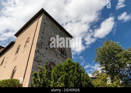 Angera, Italie. 05e juin 2020. Rocca di Angera, Lago Maggiore, Varese, Italie crédit: Agence de photo indépendante/Alamy Live News Banque D'Images