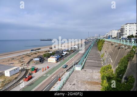 Brighton, Royaume-Uni. 4 septembre 2021 - les essais de vitesse nationaux de Brighton aujourd'hui qui est revenu cette année après avoir été annulé en 2021 à cause de COVID-19. Des voitures de tous les millésimes participent au sprint chronométré le long de Madeira Drive . : crédit Simon Dack / Alamy Live News Banque D'Images