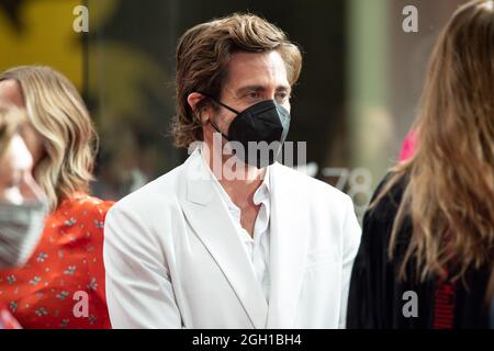 Jake Gyllenhaal assiste au tapis rouge du film "la fille perdue" lors du 78e Festival International du film de Venise le 03 septembre 2021 à VE Banque D'Images