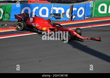 Zandvoort, pays-Bas. 04e septembre 2021. 04.09.2021, circuit Park Zandvoort, Zandvoort, FORMULE 1 GRAND PRIX HOLLANDAIS HEINEKEN 2021, dans l'accident de photo de Carlos Sainz Jr. (ESP # 55), Scuderia Ferrari Mission Winnow crédit: dpa/Alay Live News Banque D'Images