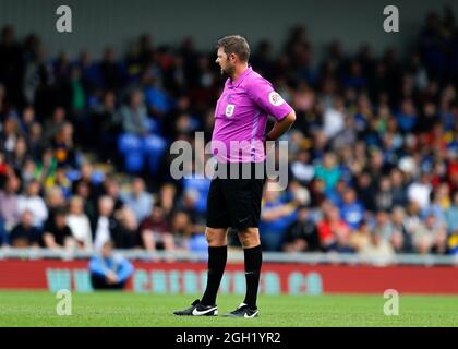 Merton, Londres, Royaume-Uni. 4 septembre 2021. EFL Championship football, AFC Wimbledon versus Oxford City: Arbitre Brett Huxtable crédit: Action plus Sports/Alay Live News Banque D'Images