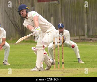 Londres, Royaume-Uni. 4 septembre 2021. South London, Royaume-Uni. Matthew Read batting pour Dorking alors qu'ils prennent Dulwich CC dans le championnat de Surrey de la division 2 à Dulwich, dans le sud de Londres. David Rowe/ Alamy Live News Banque D'Images