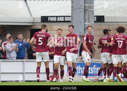 Northampton, Royaume-Uni. 04e septembre 2021. Sam Hoskins (7) de Northampton Town célèbre sa création 2-0 lors du match de la Sky Bet League 2 entre Northampton Town et Scunthorpe Unis au Sixfields Stadium, Northampton, Angleterre, le 4 septembre 2021. Photo d'Andy Rowland. Crédit : Prime Media Images/Alamy Live News Banque D'Images