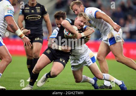 Jordan Johnstone du FC Hull s'est attaqué pendant le match du week-end de Dacia Magic à St James' Park, Newcastle. Date de la photo: Samedi 4 septembre 2021. Banque D'Images