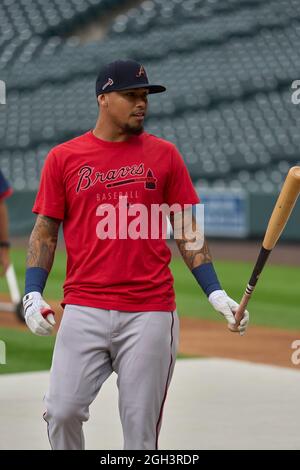 Denver CO, États-Unis. 3 septembre 2021. Atlanta infielder Orlando Arcia (9) pendant le pré-match avec Atlanta Braves et Colorado Rockies tenu à Coors Field dans Denver Co. David Seelig/Cal Sport Medi. Crédit : csm/Alay Live News Banque D'Images