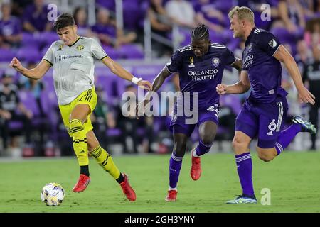 Orlando, Floride, États-Unis. 4 septembre 2021 : l'équipe de Columbus avance MIGUEL BERRY (27) pilote le ballon pendant la première moitié du match de football Orlando City vs Columbus Crew au stade Exploria d'Orlando, FL, le 4 septembre 2021. (Credit image: © Cory Knowlton/ZUMA Press Wire) Credit: ZUMA Press, Inc./Alamy Live News Banque D'Images