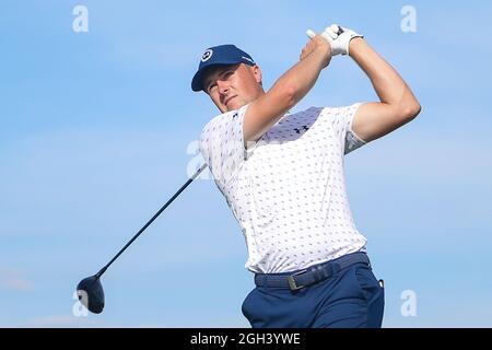 Atlanta, Géorgie, États-Unis. 4 septembre 2021. Jordan Spieth débarque du 16e trou lors de la troisième partie du championnat de 2021 AU club de golf d'East Lake. (Credit image: © Debby Wong/ZUMA Press Wire) Credit: ZUMA Press, Inc./Alamy Live News Banque D'Images